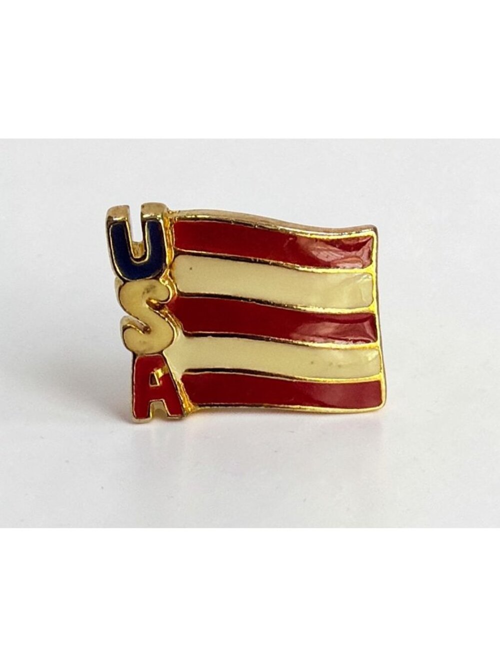 USA American Flag Lapel Pin Gold Tone Enamel Patriotic Country Pride